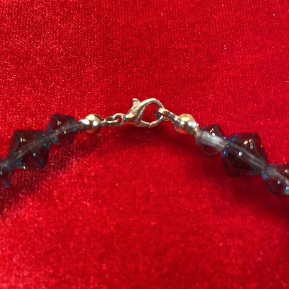 Glass Bead Ankle Bracelet. Ocean Blue Color. Silver Tone Lobster Claw Clasp. - Picture 4 of 5